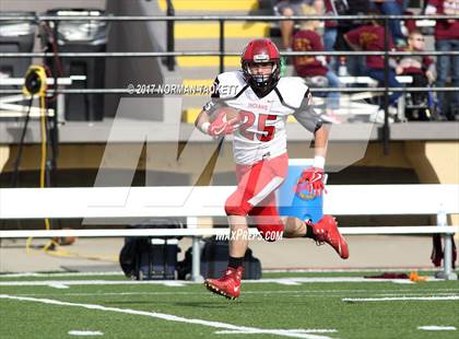 Thumbnail 2 in Hoxie vs St. Paul (KSHSAA 8M D1 Final) photogallery.