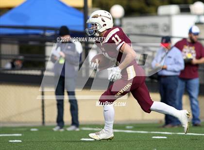 Thumbnail 3 in Hoxie vs St. Paul (KSHSAA 8M D1 Final) photogallery.
