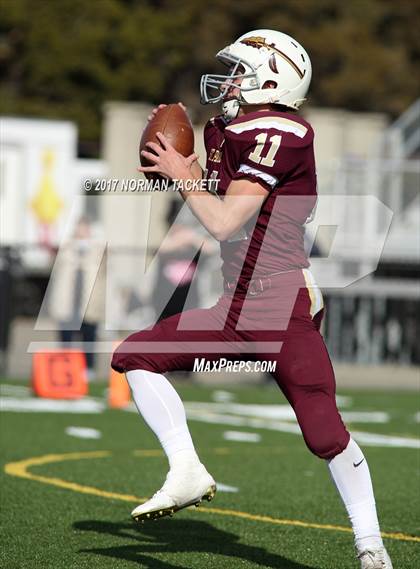 Thumbnail 3 in Hoxie vs St. Paul (KSHSAA 8M D1 Final) photogallery.