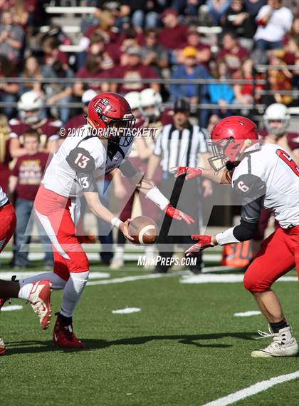 Thumbnail 2 in Hoxie vs St. Paul (KSHSAA 8M D1 Final) photogallery.