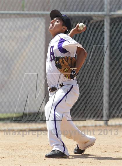 Thumbnail 2 in Rio Mesa @ Hoover photogallery.