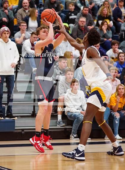 Thumbnail 2 in Mooresville vs. Plainfield (IHSAA 4A Sectional Semifinal) photogallery.