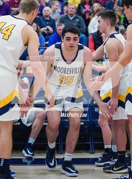 Thumbnail 1 in Mooresville vs. Plainfield (IHSAA 4A Sectional Semifinal) photogallery.
