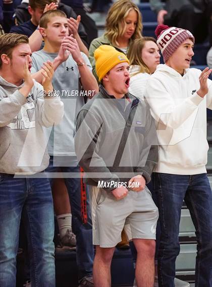 Thumbnail 3 in Mooresville vs. Plainfield (IHSAA 4A Sectional Semifinal) photogallery.