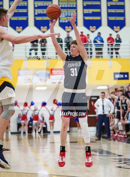Thumbnail 2 in Mooresville vs. Plainfield (IHSAA 4A Sectional Semifinal) photogallery.