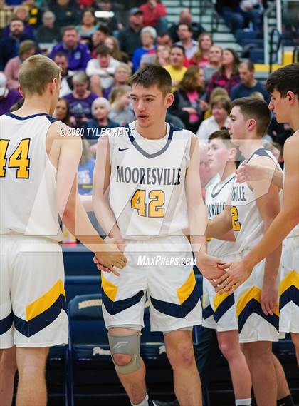 Thumbnail 2 in Mooresville vs. Plainfield (IHSAA 4A Sectional Semifinal) photogallery.