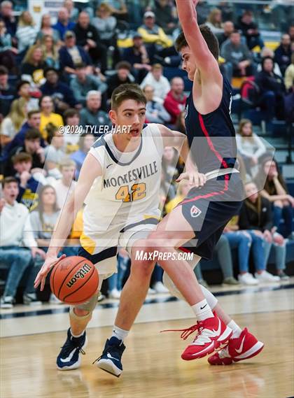 Thumbnail 2 in Mooresville vs. Plainfield (IHSAA 4A Sectional Semifinal) photogallery.