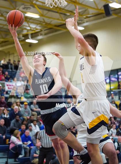 Thumbnail 3 in Mooresville vs. Plainfield (IHSAA 4A Sectional Semifinal) photogallery.