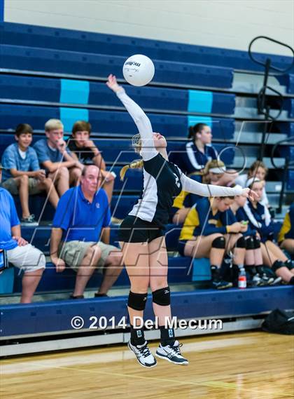 Thumbnail 3 in Clearwater Central Catholic vs. Northside Christian (Berkeley JV Tournament) photogallery.
