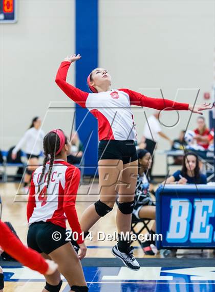 Thumbnail 2 in Clearwater Central Catholic vs. Northside Christian (Berkeley JV Tournament) photogallery.