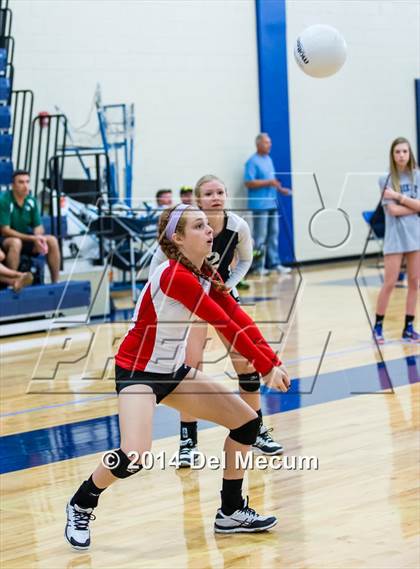 Thumbnail 3 in Clearwater Central Catholic vs. Northside Christian (Berkeley JV Tournament) photogallery.