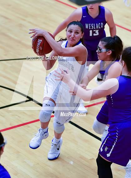 Thumbnail 1 in Weslaco vs Edinburg (NEISD Invitational) photogallery.