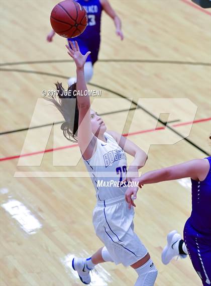 Thumbnail 2 in Weslaco vs Edinburg (NEISD Invitational) photogallery.