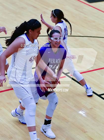 Thumbnail 1 in Weslaco vs Edinburg (NEISD Invitational) photogallery.