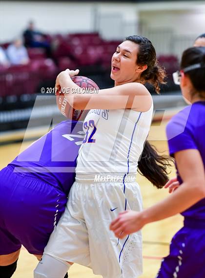 Thumbnail 1 in Weslaco vs Edinburg (NEISD Invitational) photogallery.