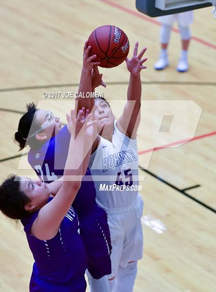 Thumbnail 2 in Weslaco vs Edinburg (NEISD Invitational) photogallery.