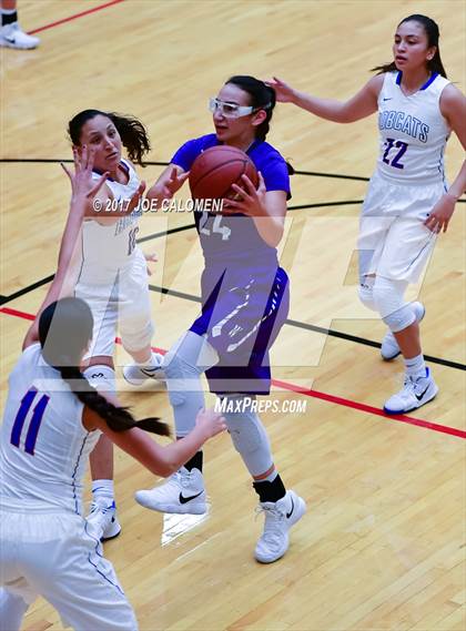 Thumbnail 3 in Weslaco vs Edinburg (NEISD Invitational) photogallery.