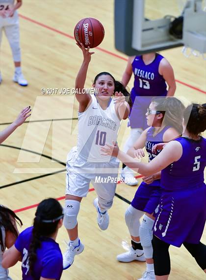 Thumbnail 3 in Weslaco vs Edinburg (NEISD Invitational) photogallery.