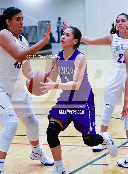 Thumbnail 1 in Weslaco vs Edinburg (NEISD Invitational) photogallery.