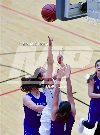 Thumbnail 3 in Weslaco vs Edinburg (NEISD Invitational) photogallery.