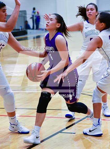 Thumbnail 3 in Weslaco vs Edinburg (NEISD Invitational) photogallery.