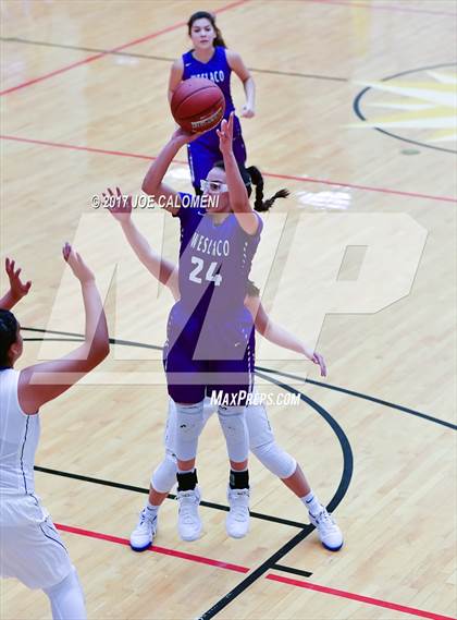 Thumbnail 1 in Weslaco vs Edinburg (NEISD Invitational) photogallery.