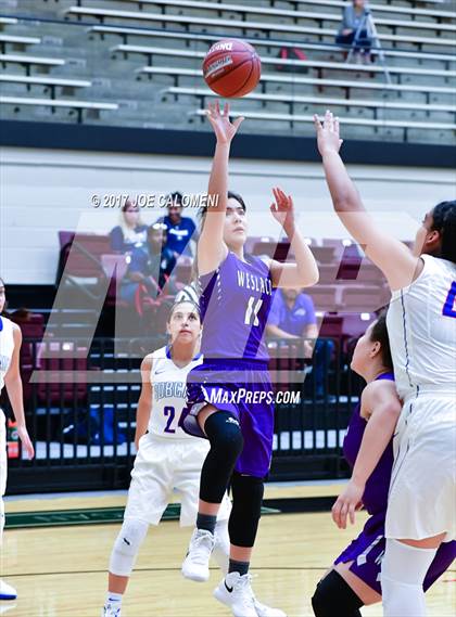 Thumbnail 3 in Weslaco vs Edinburg (NEISD Invitational) photogallery.