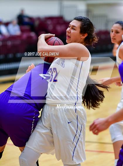 Thumbnail 3 in Weslaco vs Edinburg (NEISD Invitational) photogallery.