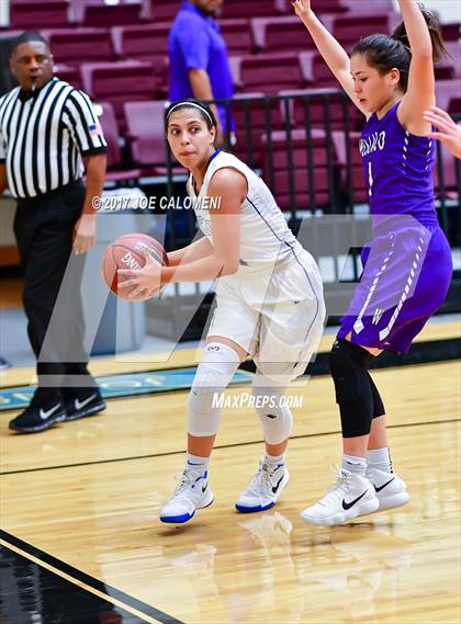 Thumbnail 2 in Weslaco vs Edinburg (NEISD Invitational) photogallery.