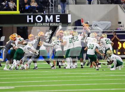 Thumbnail 2 in Long Beach Poly vs Mission Viejo photogallery.