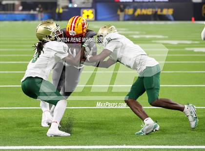 Thumbnail 3 in Long Beach Poly vs Mission Viejo photogallery.