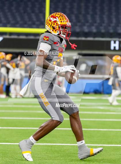 Thumbnail 1 in Long Beach Poly vs Mission Viejo photogallery.