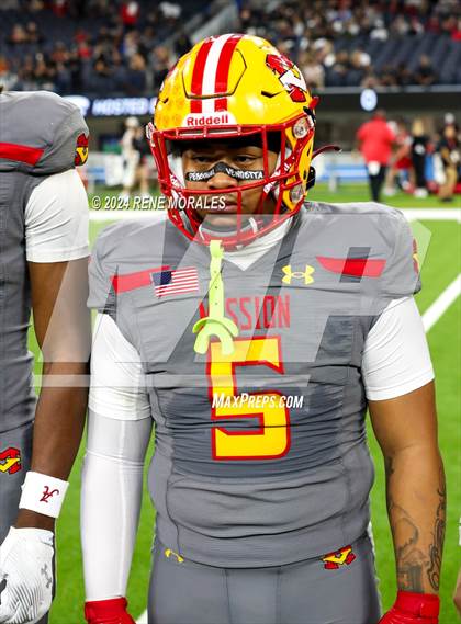 Thumbnail 3 in Long Beach Poly vs Mission Viejo photogallery.