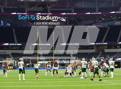 Thumbnail 3 in Long Beach Poly vs Mission Viejo photogallery.