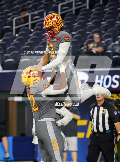 Thumbnail 3 in Long Beach Poly vs Mission Viejo photogallery.