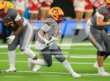 Thumbnail 2 in Long Beach Poly vs Mission Viejo photogallery.