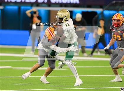 Thumbnail 3 in Long Beach Poly vs Mission Viejo photogallery.