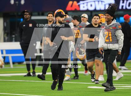 Thumbnail 2 in Long Beach Poly vs Mission Viejo photogallery.