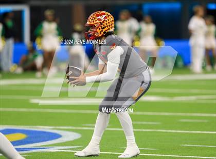 Thumbnail 3 in Long Beach Poly vs Mission Viejo photogallery.