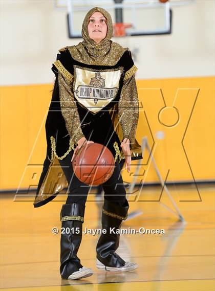 Thumbnail 3 in Bishop Montgomery vs. JSerra Catholic (CIF D4AA Final) photogallery.