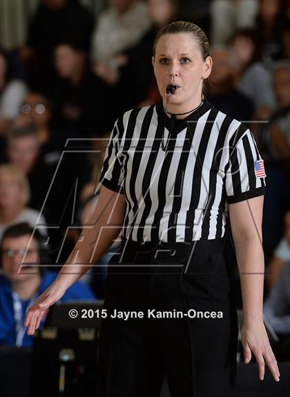 Thumbnail 1 in Bishop Montgomery vs. JSerra Catholic (CIF D4AA Final) photogallery.