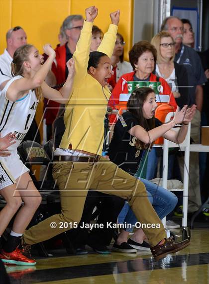 Thumbnail 1 in Bishop Montgomery vs. JSerra Catholic (CIF D4AA Final) photogallery.