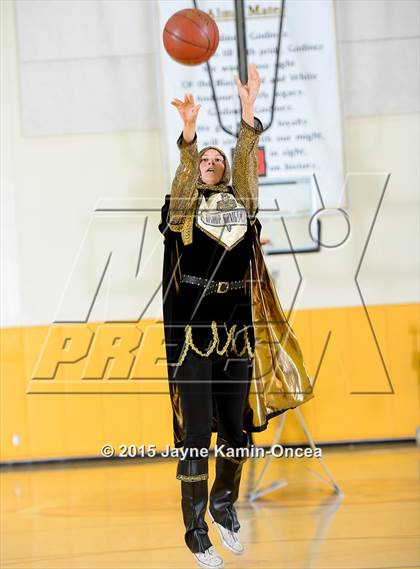Thumbnail 1 in Bishop Montgomery vs. JSerra Catholic (CIF D4AA Final) photogallery.