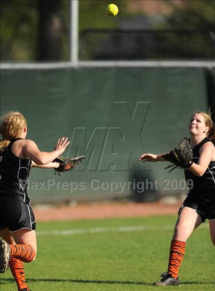 Thumbnail 3 in Grissom @ Huntsville photogallery.