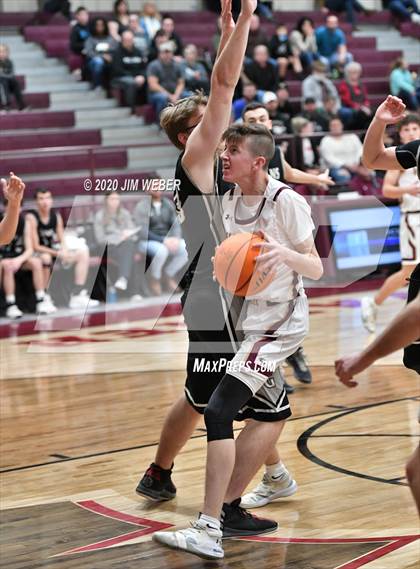 Thumbnail 2 in Gans vs Warner (OSSAA 2A District Final)   photogallery.