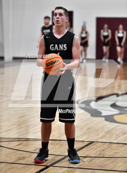 Thumbnail 3 in Gans vs Warner (OSSAA 2A District Final)   photogallery.