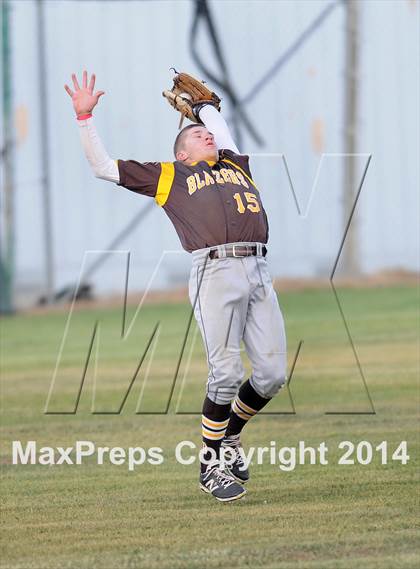 Thumbnail 3 in Golden West @ Tehachapi (CIF D3 Semifinal Playoff) photogallery.