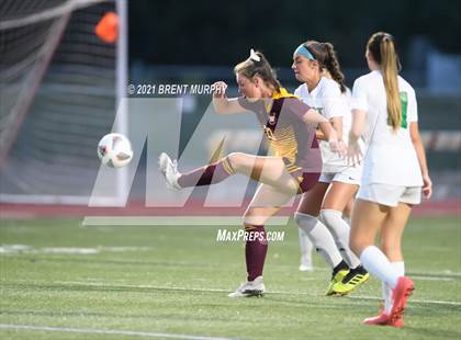 Thumbnail 2 in Niwot @ Windsor (CHSAA 4A Playoffs - Rd 1) photogallery.