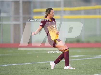 Thumbnail 1 in Niwot @ Windsor (CHSAA 4A Playoffs - Rd 1) photogallery.