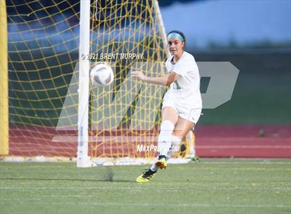 Thumbnail 3 in Niwot @ Windsor (CHSAA 4A Playoffs - Rd 1) photogallery.